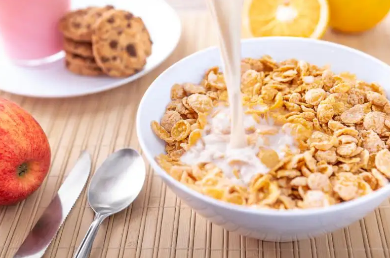 Kombinasi Sarapan Sehat dengan Susu dan Nestle Cereal